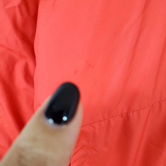 The North Face Puffer Jacket Womens - Picture 10 of 13